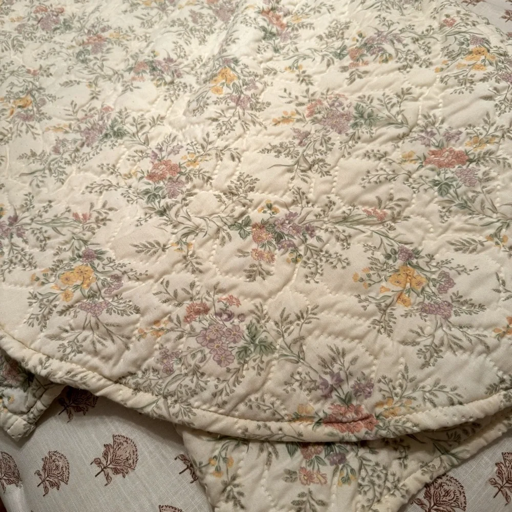 Vintage 60s 70s Cannon Floral Bedspread  Floral ~ QUEEN